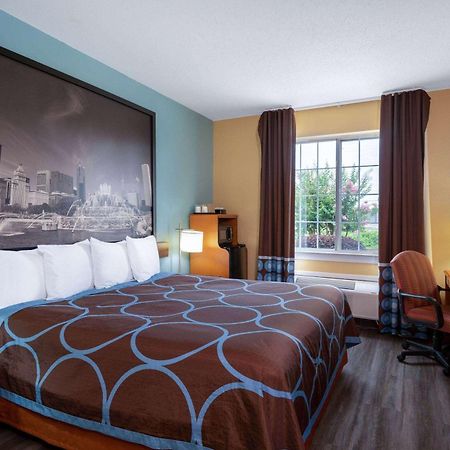 Super 8 By Wyndham Salisbury Hotel Exterior foto